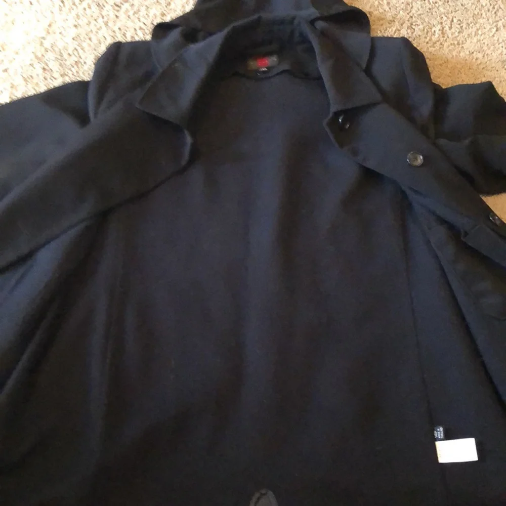 Full length Gallery Coat. Barely worn. - Picture 5 of 6
